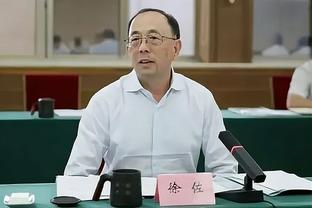 鹿晗接受曼联官方采访：录五哈的时候，我会强迫朋友们一起看曼联